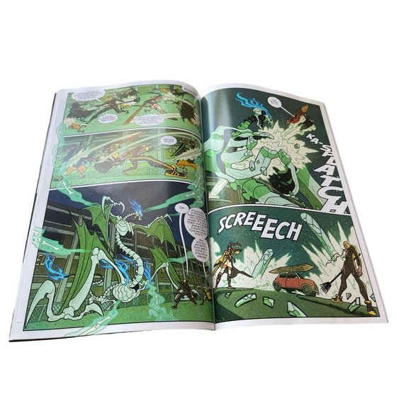 The Immortal Iron Fists Kaare Andrews Marvel 2017 Graphic Novel - Picture 4 of 4